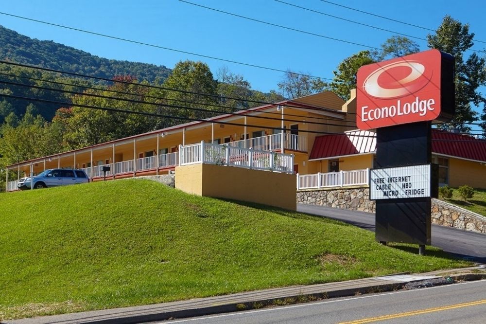 Econo Lodge Near Bluefield College Exterior photo
